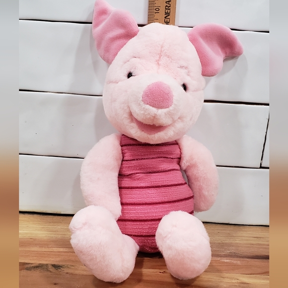 Disney Winnie the Pooh Piglet Plush - Picture 1 of 6